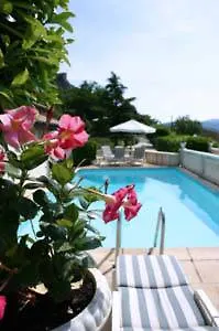 Logis Le Vieil Amandier Szálloda 2*